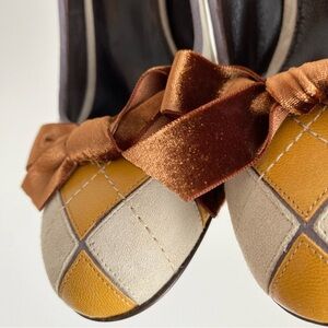 BCBGMAXAZRIA Ilona Argyle Vintage Pumps